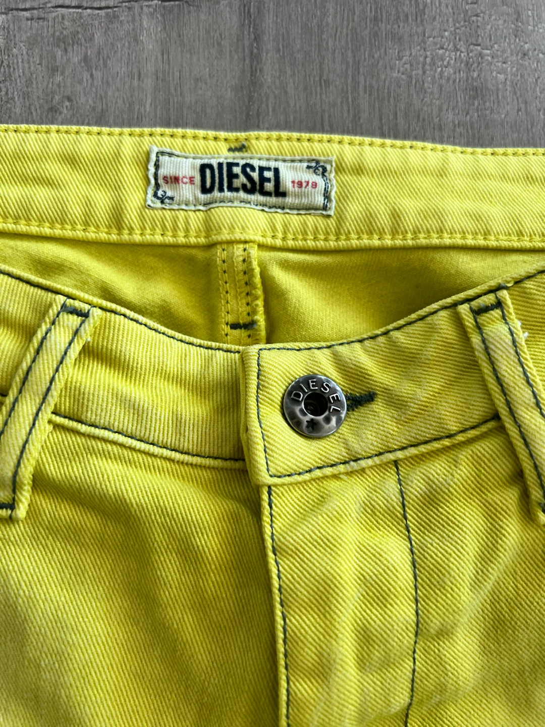 Diesel Women's Neon Yellow Denim Shorts 28 / small - photo 3