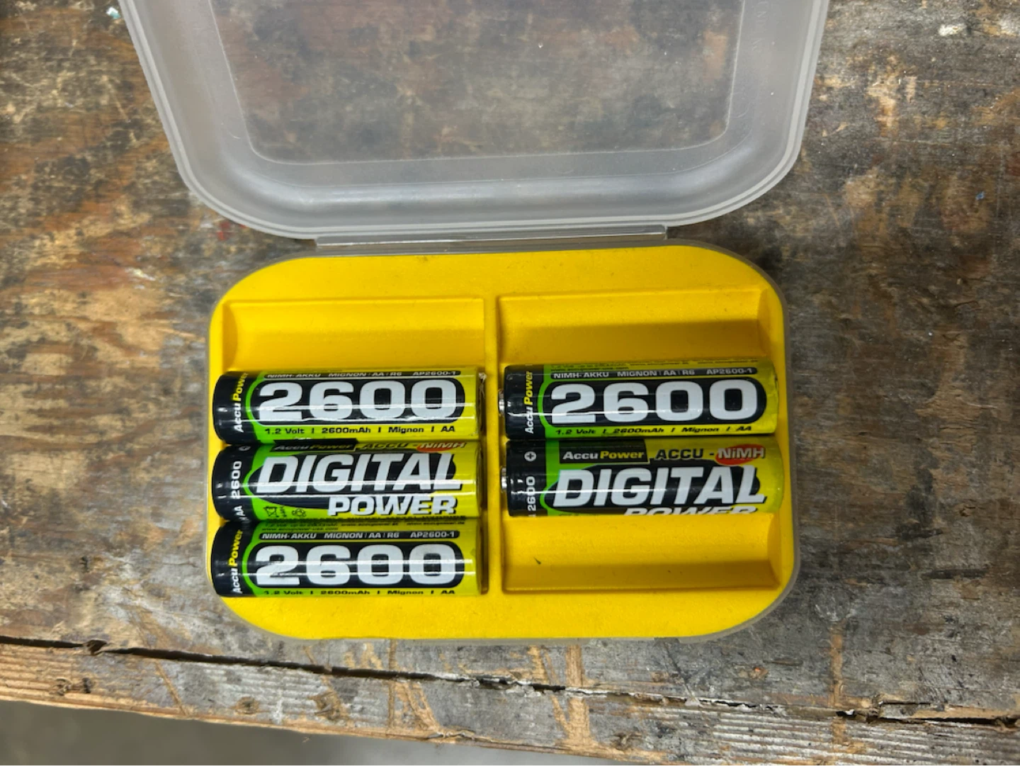 AccuPower AccuManager 20 Super-Fast Charger with 6 AA Batteries - photo 3