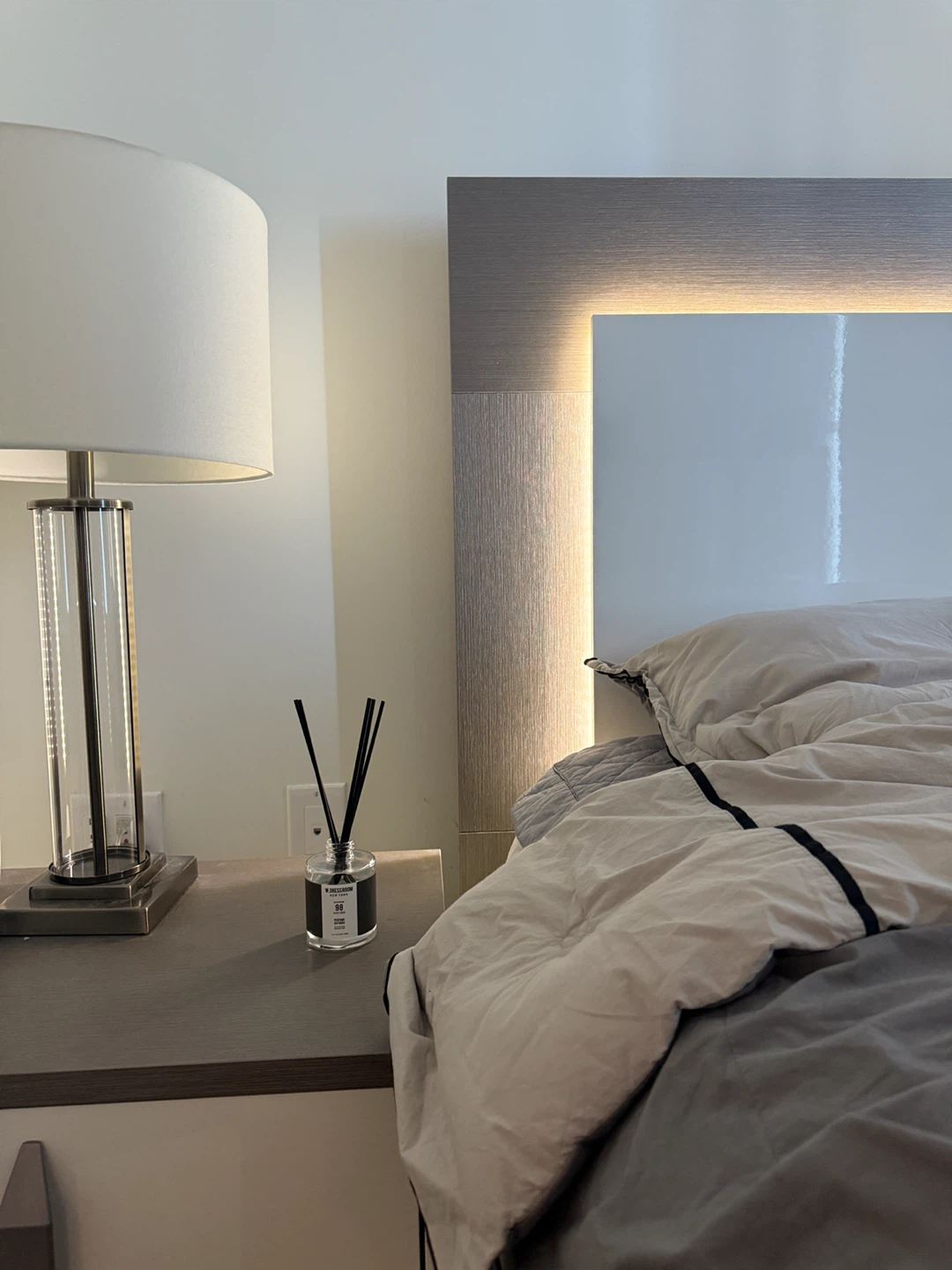 Bedroom table lamp