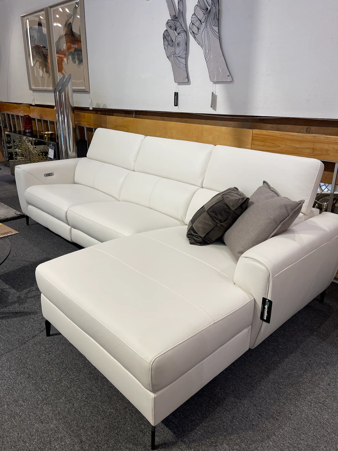 White Leather reclining Sofa - photo 2