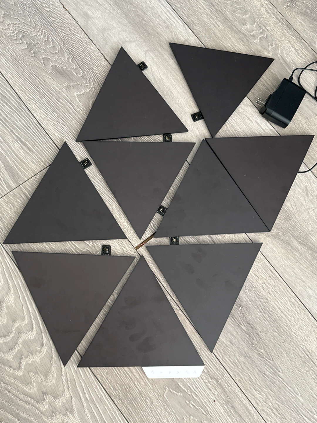 Nanoleaf Limited Edition Ultra Black Triangles Smarter Kit - photo 3