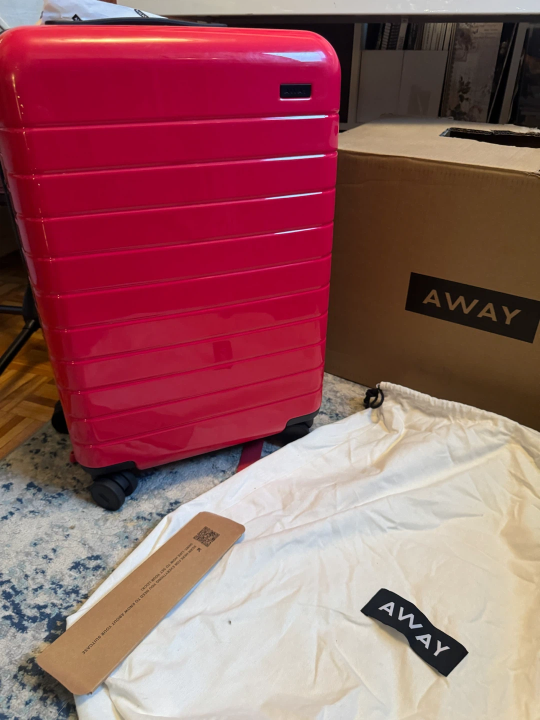 AWAY Luggage: The Bigger Carry On Magenta(Gloss) Limited Editon - photo 2