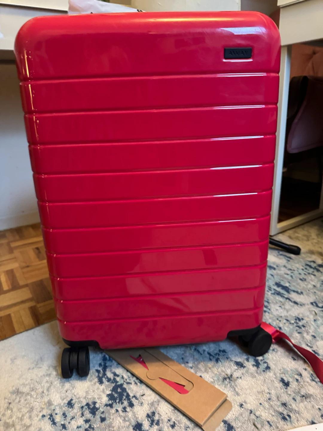 AWAY Luggage: The Bigger Carry On Magenta(Gloss) Limited Editon - photo 3