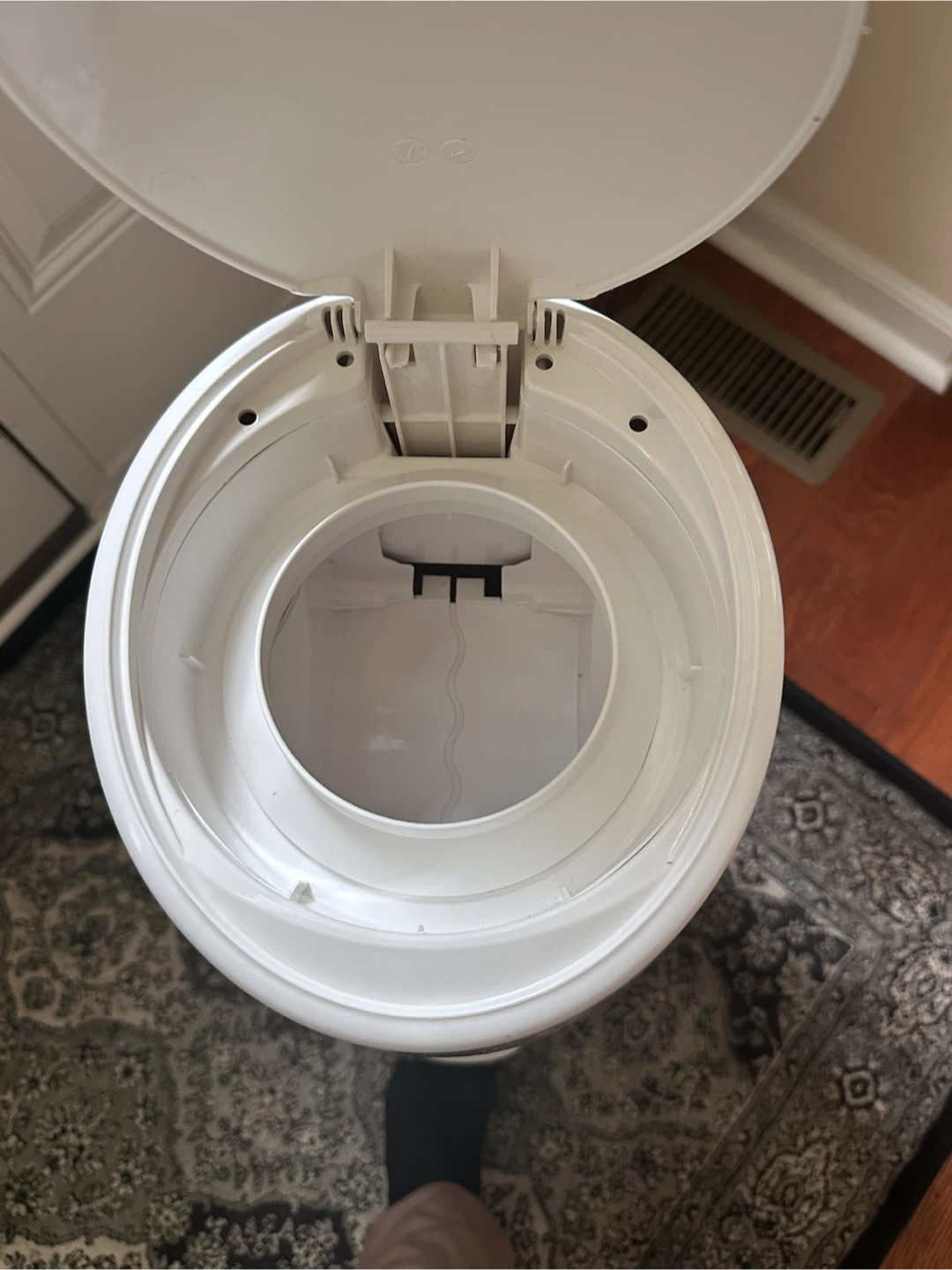 Playtex Diaper Genie Elite Pail - photo 3