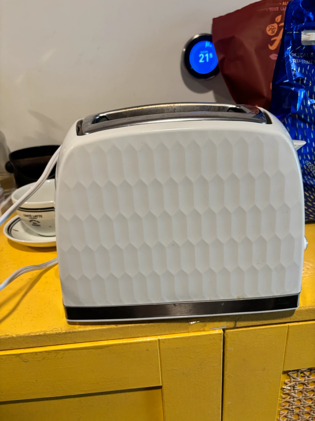 White 2-Slice Toaster
