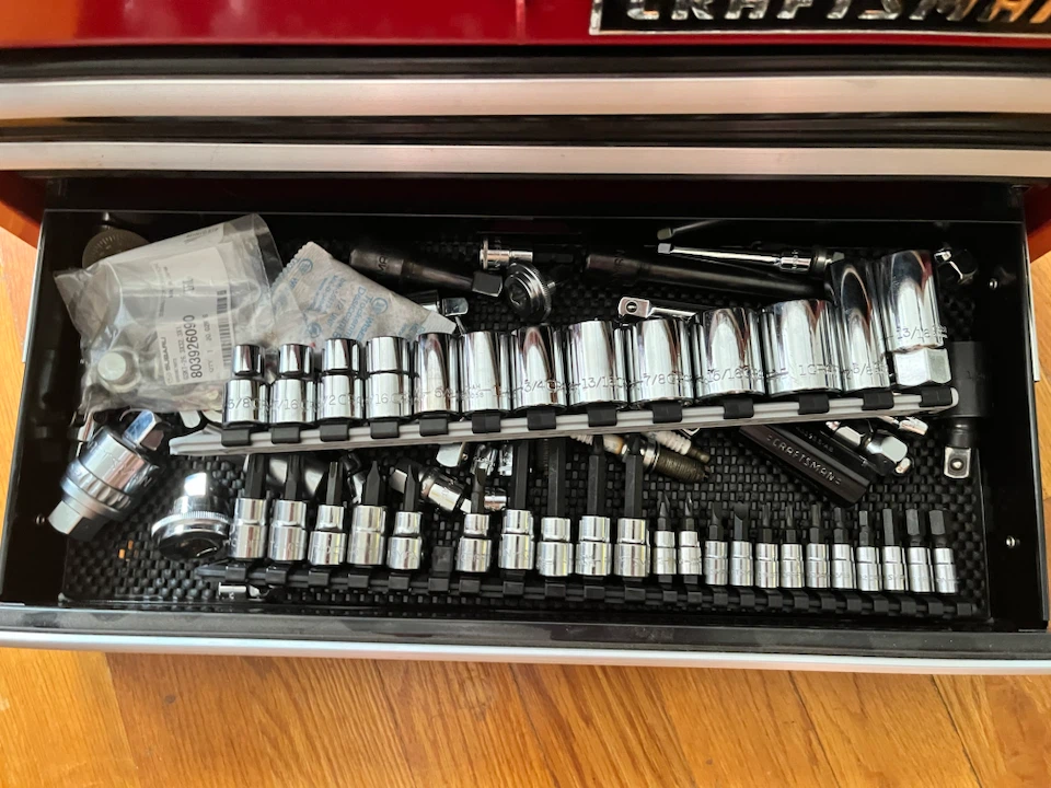 Craftsman 302 pc Tool Set With 20” 3 Drawer Craftsman Toolbox - photo 2