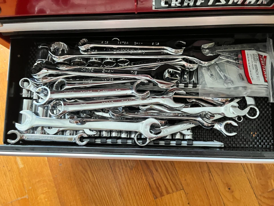 Craftsman 302 pc Tool Set With 20” 3 Drawer Craftsman Toolbox - photo 3