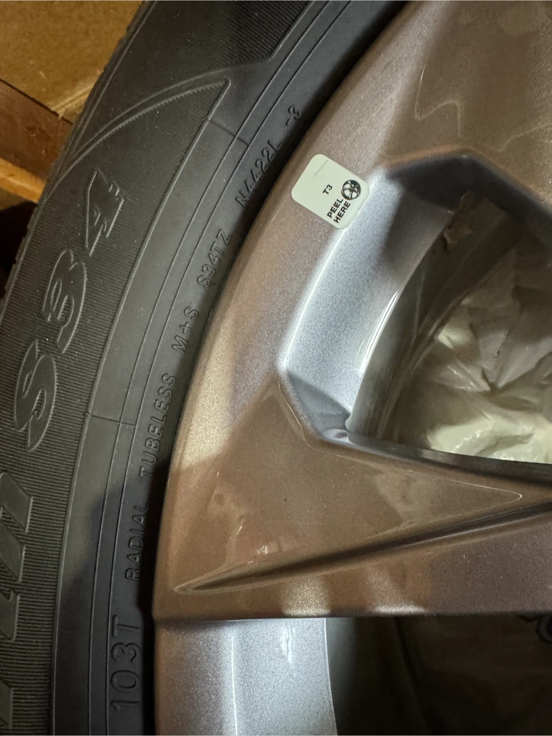 Toyota Alloy Wheel with BlueEarth Tire P235/65R17 - photo 2