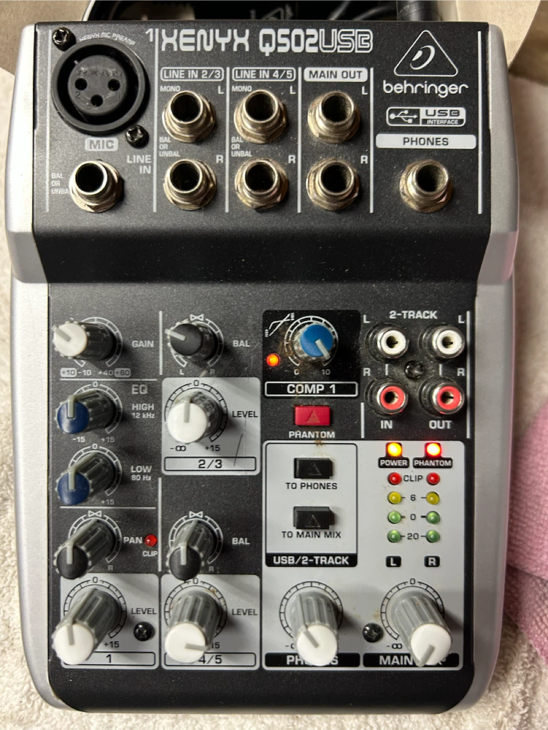 Behringer Xenyx Q502USB Mixer - photo 4