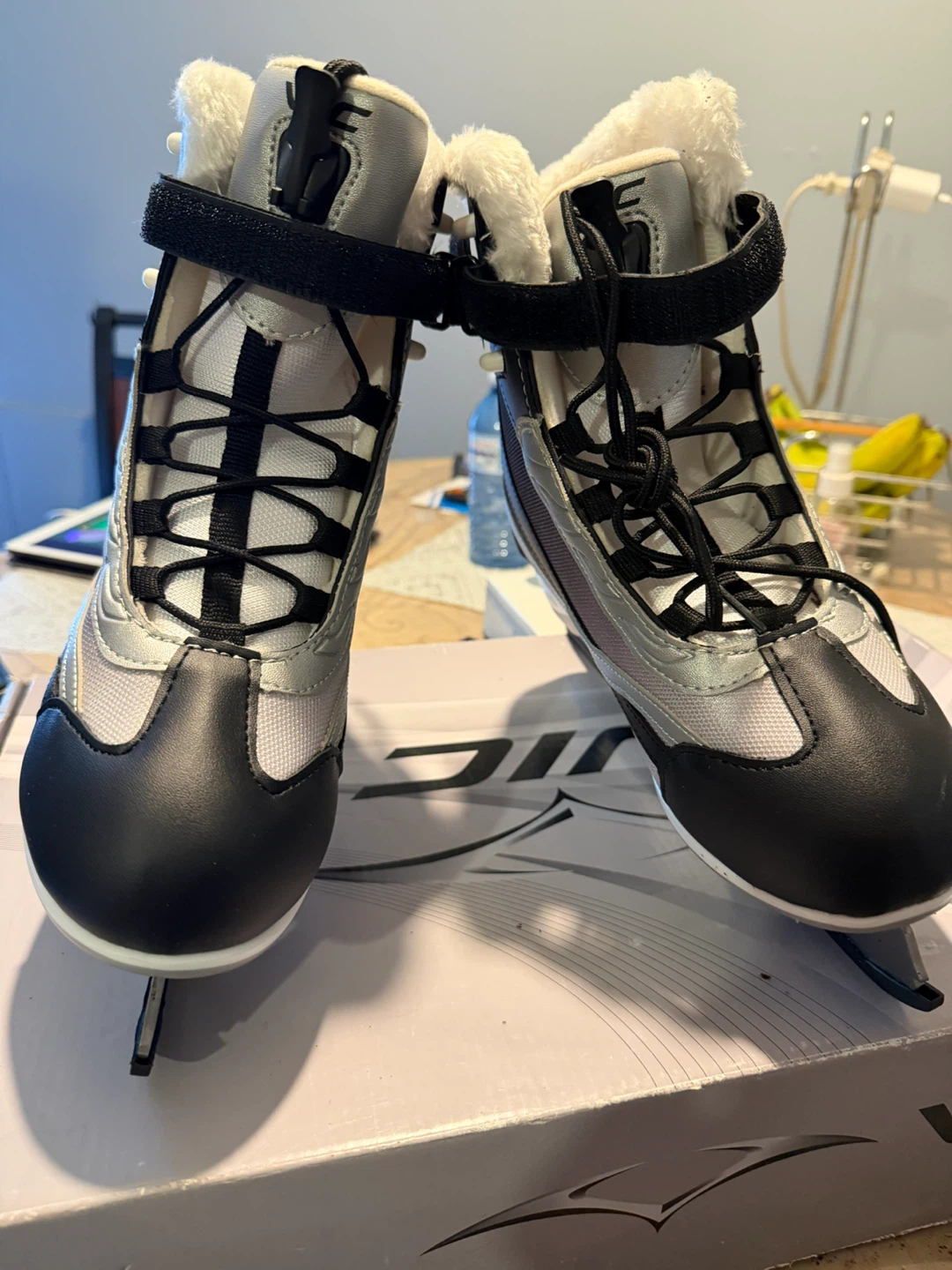 Cowboy boots and ice skate for women - photo 3