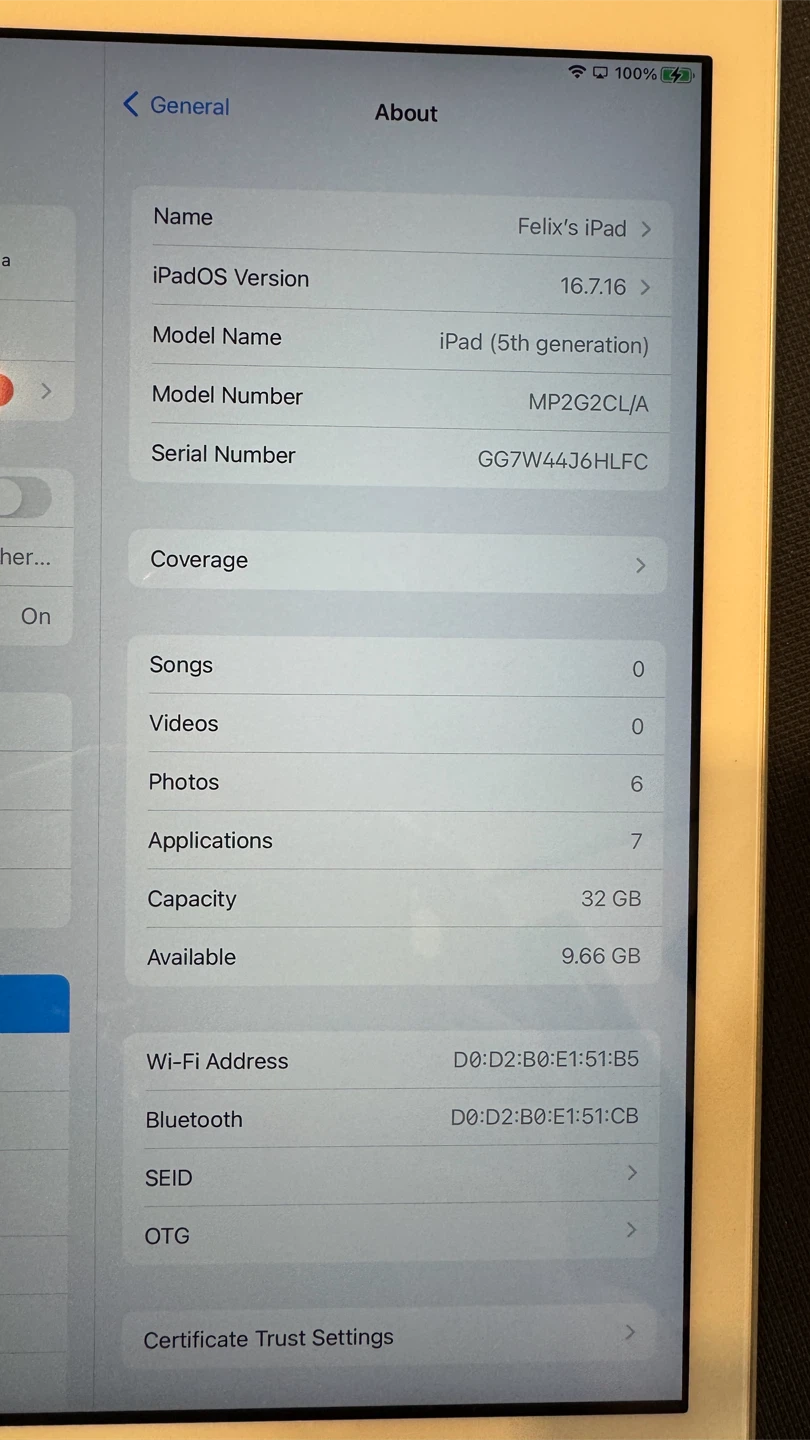 Apple iPad (5th Gen) 32GB Silver - photo 3