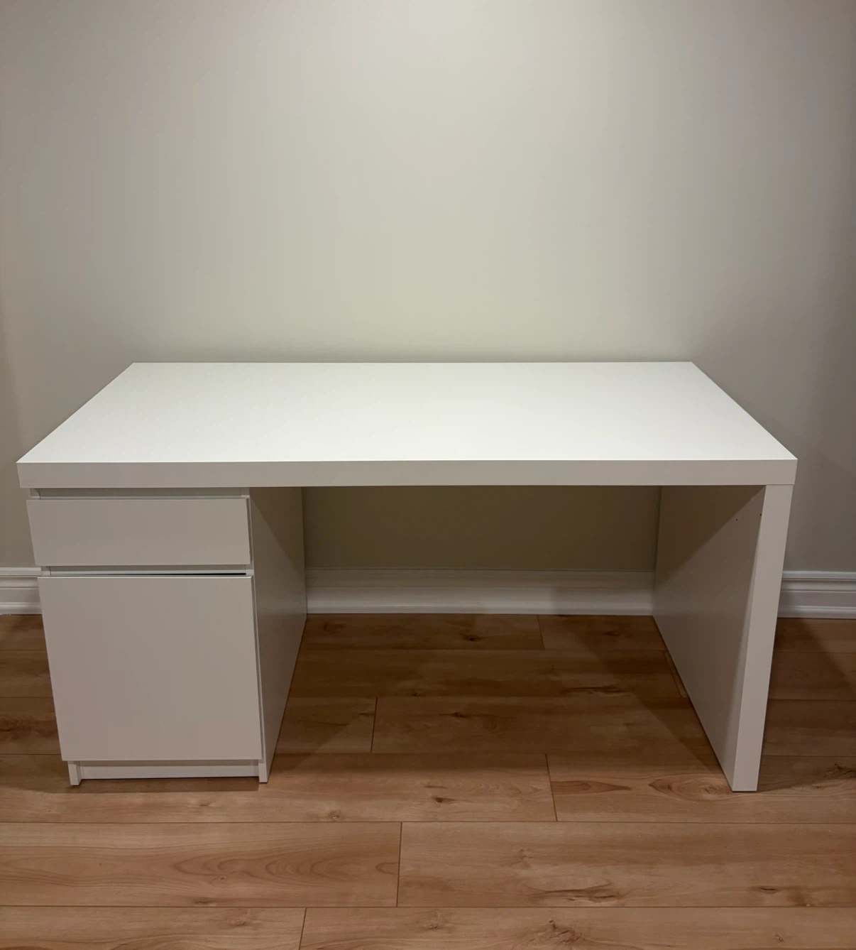 White Desk with Drawer