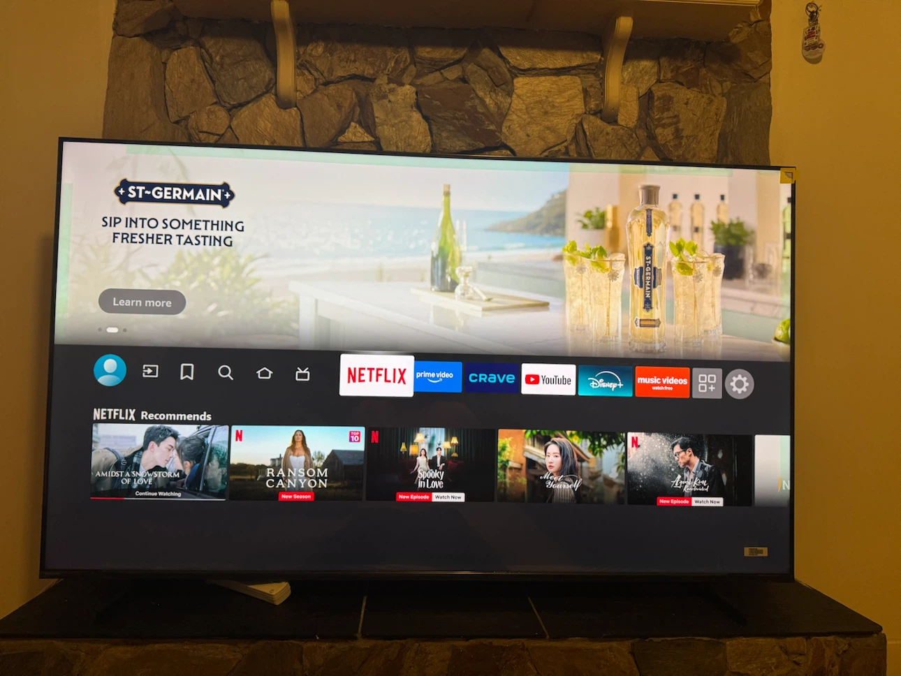 Hisense 65" Mini-LED ULED U6 Series QLED TV - photo 2