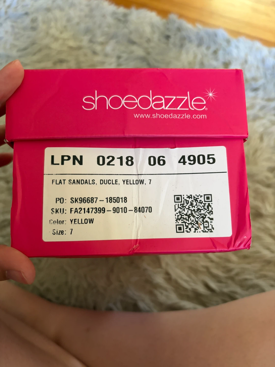 ShoeDazzle Yellow Ducle Flat Sandals Size 7 - photo 5