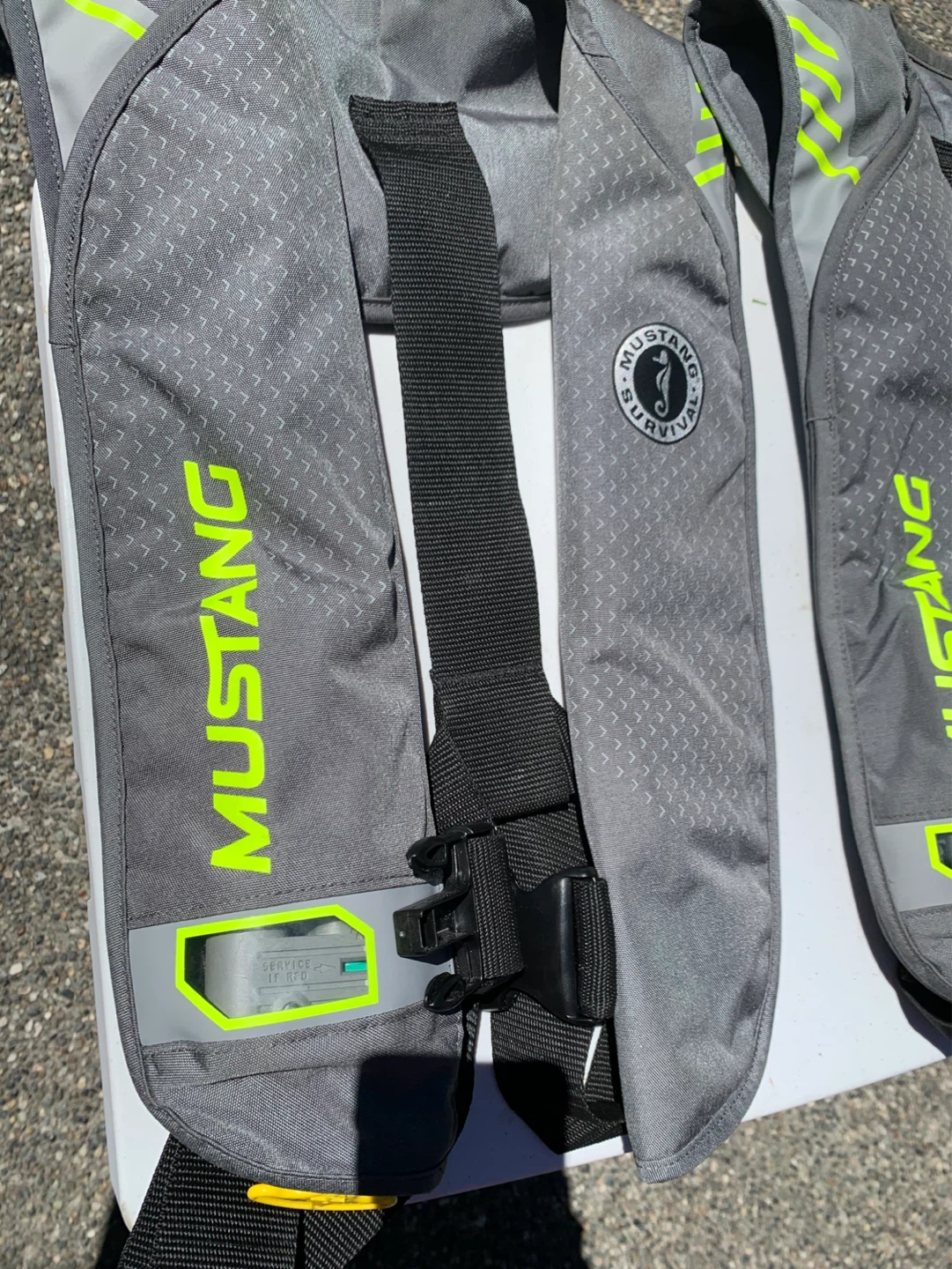 4 Mustang Survival Life Vest