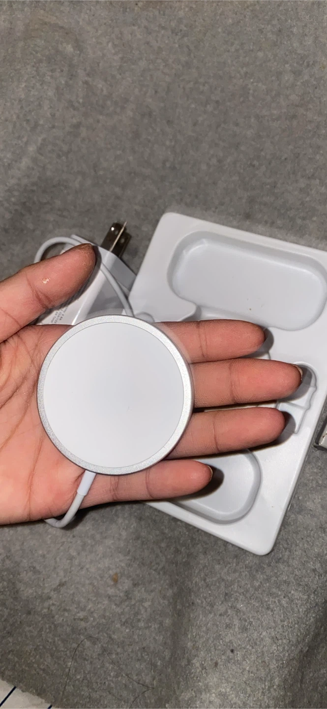 EXW MagSafe 2 Magnetic Wireless Charger with Power Adapter - photo 4