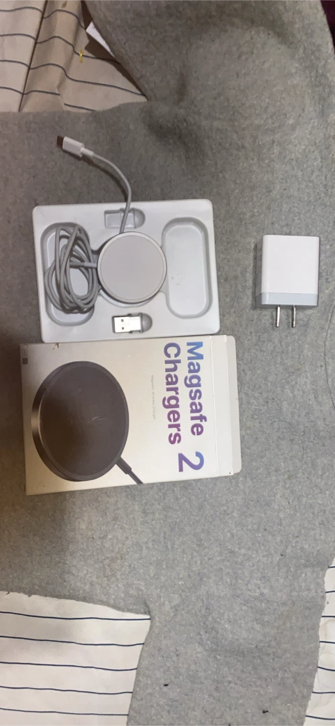 EXW MagSafe 2 Magnetic Wireless Charger with Power Adapter - photo 5