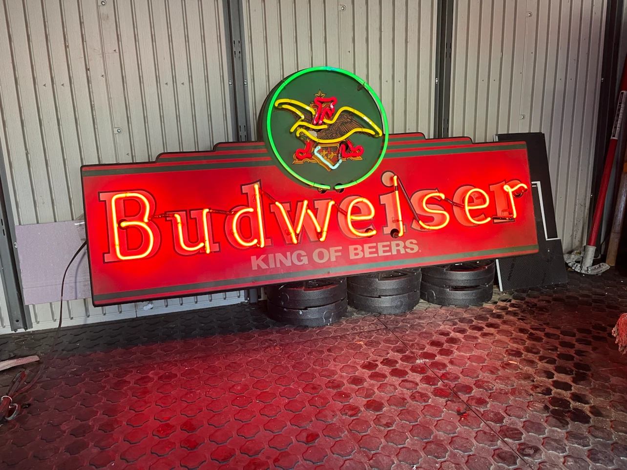 Budweiser King of Beers Neon Sign - photo 2