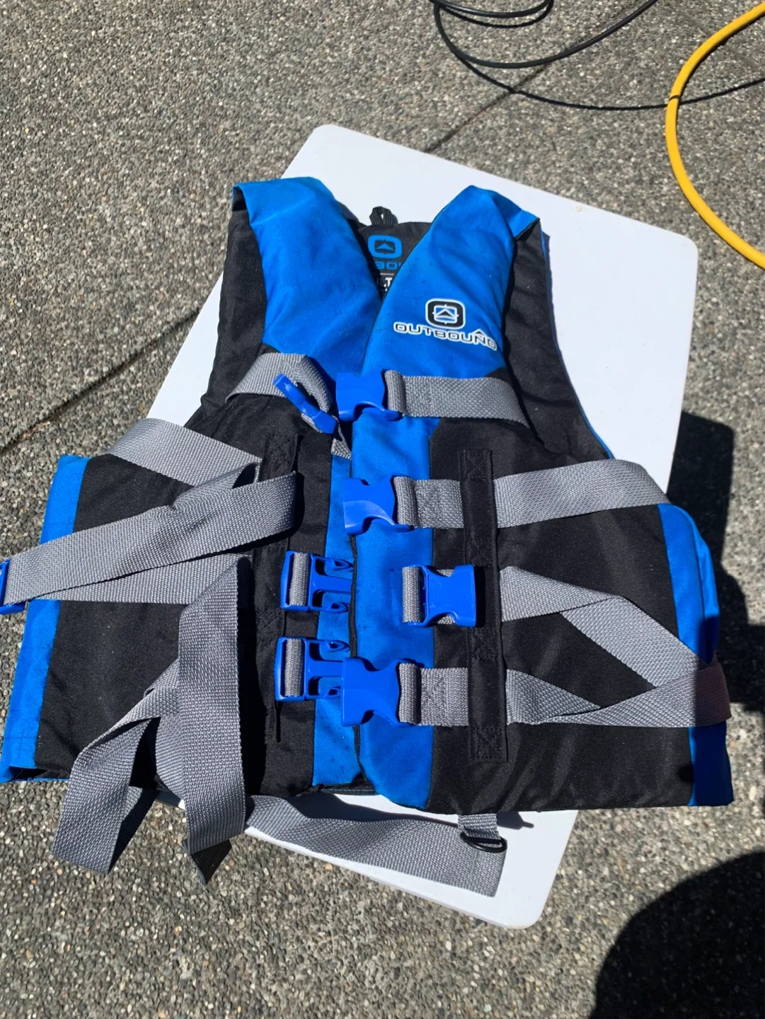 2 Outbound Adult L/XL Life Vest