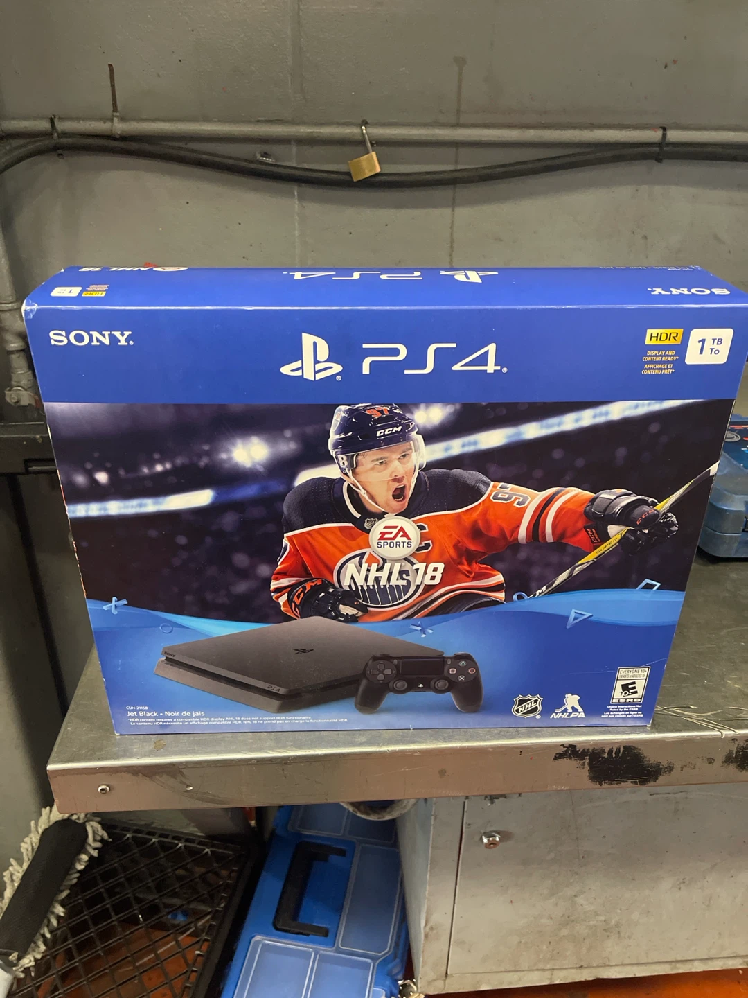 Sony PlayStation 4 Slim 1TB NHL 18 Bundle