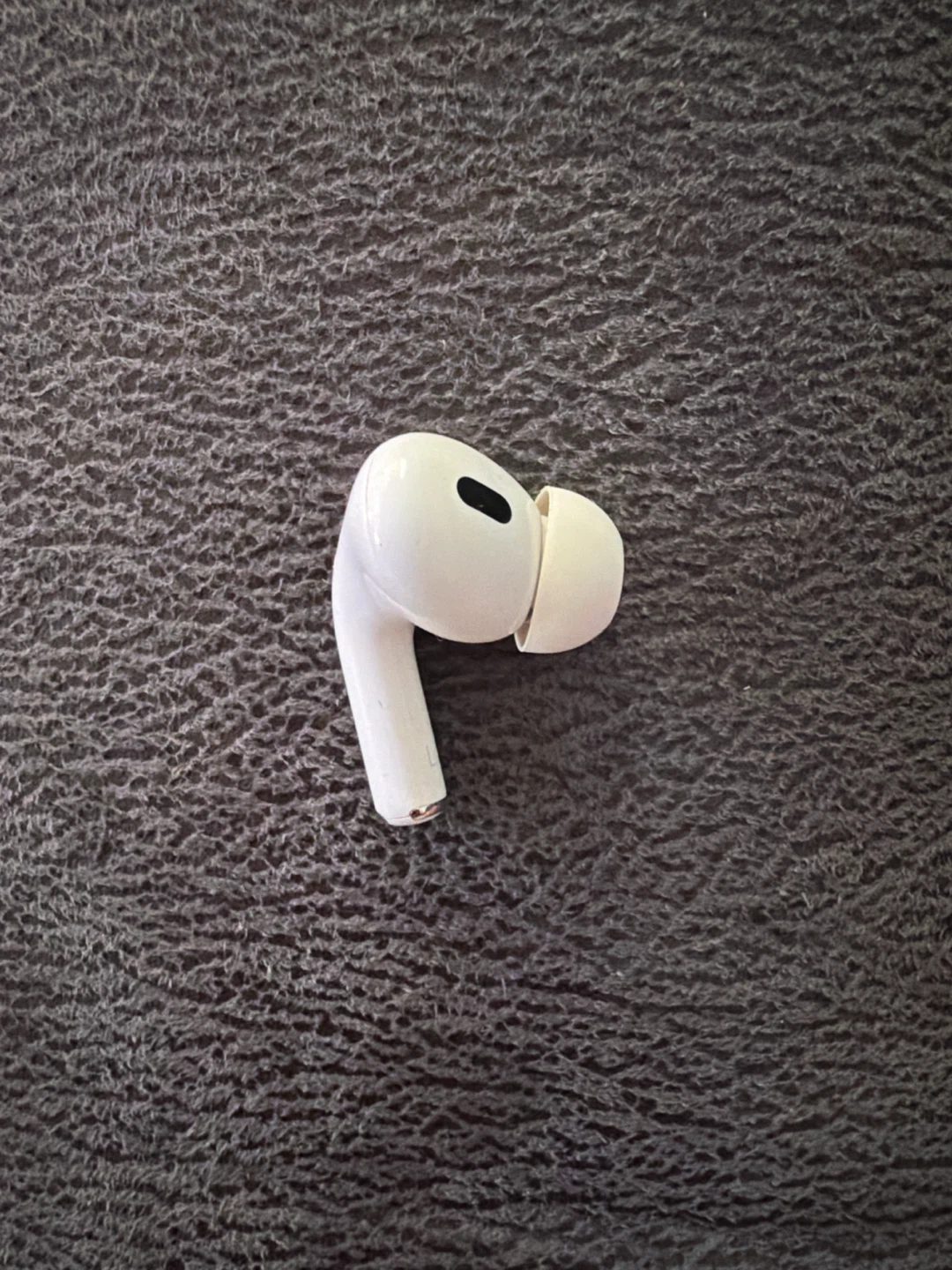 Apple 1st generation AirPods Pro (Left Earbud)