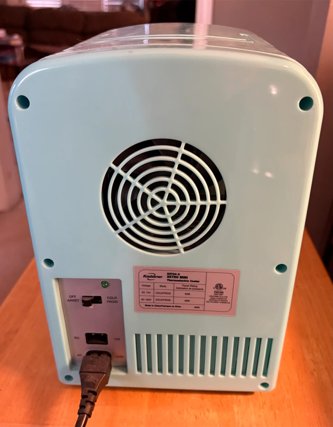 ✨✨Koolatron KR0104-B Retro Mini Fridge - photo 4