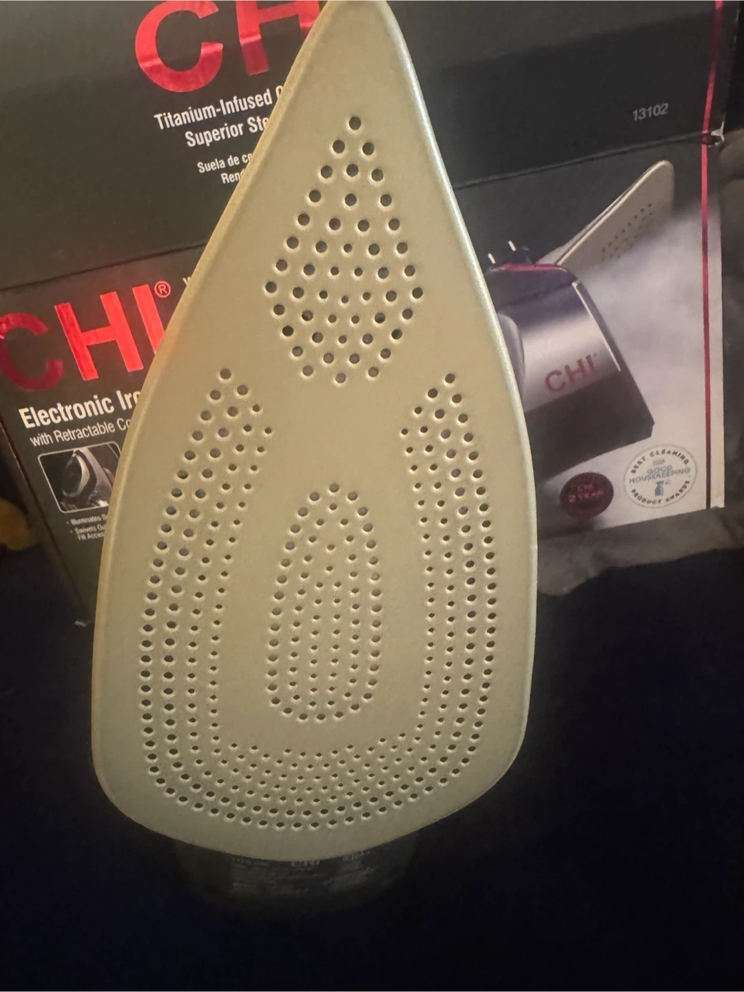 CHI Steam Iron Titanium Ceramic Soleplate - photo 3