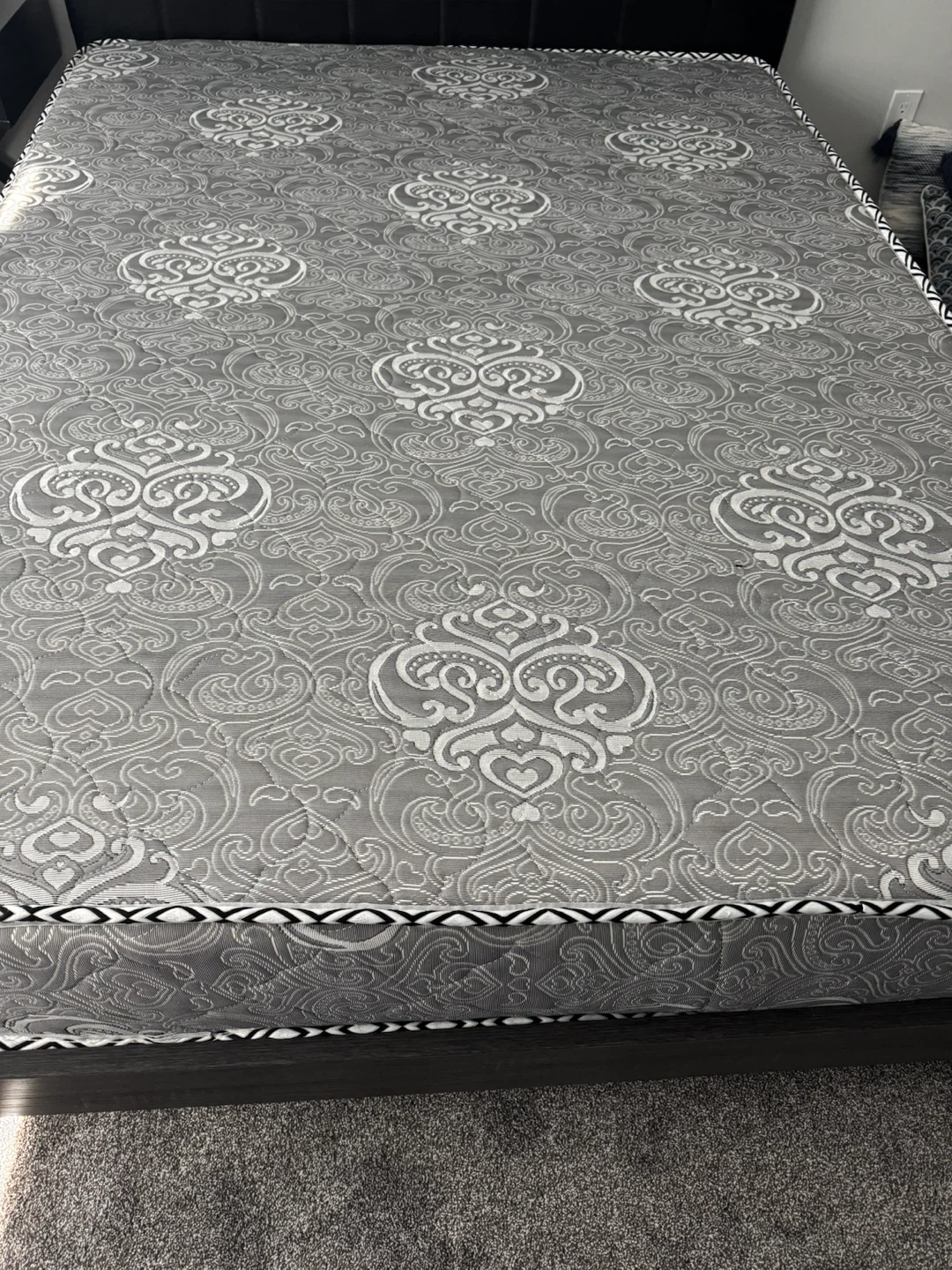 3 queen size Damask Quilted 9” Mattresses - photo 2