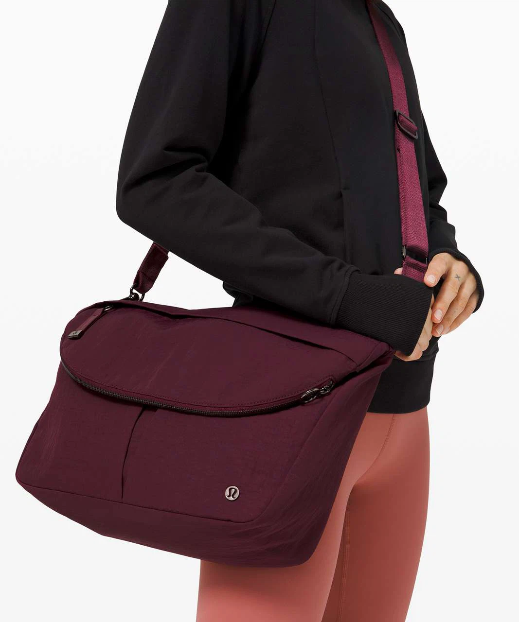 Lululemon All Nighter Festival Bag