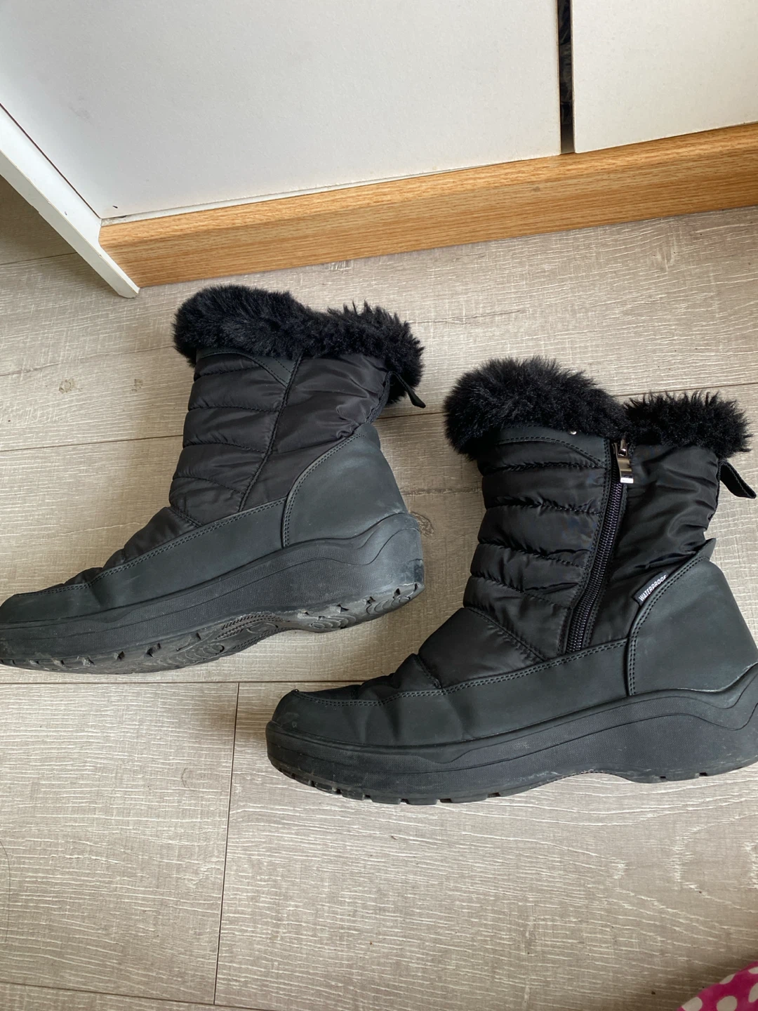 Black Puffer Winter Boots Size 9