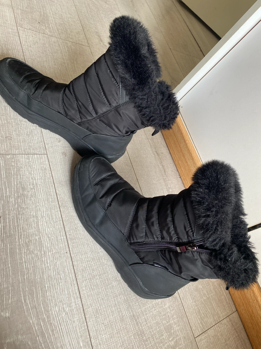 Black Puffer Winter Boots Size 9 - photo 2