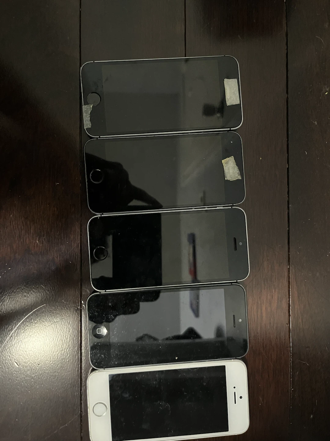 iPhone 5 se Lot (5 Phones)