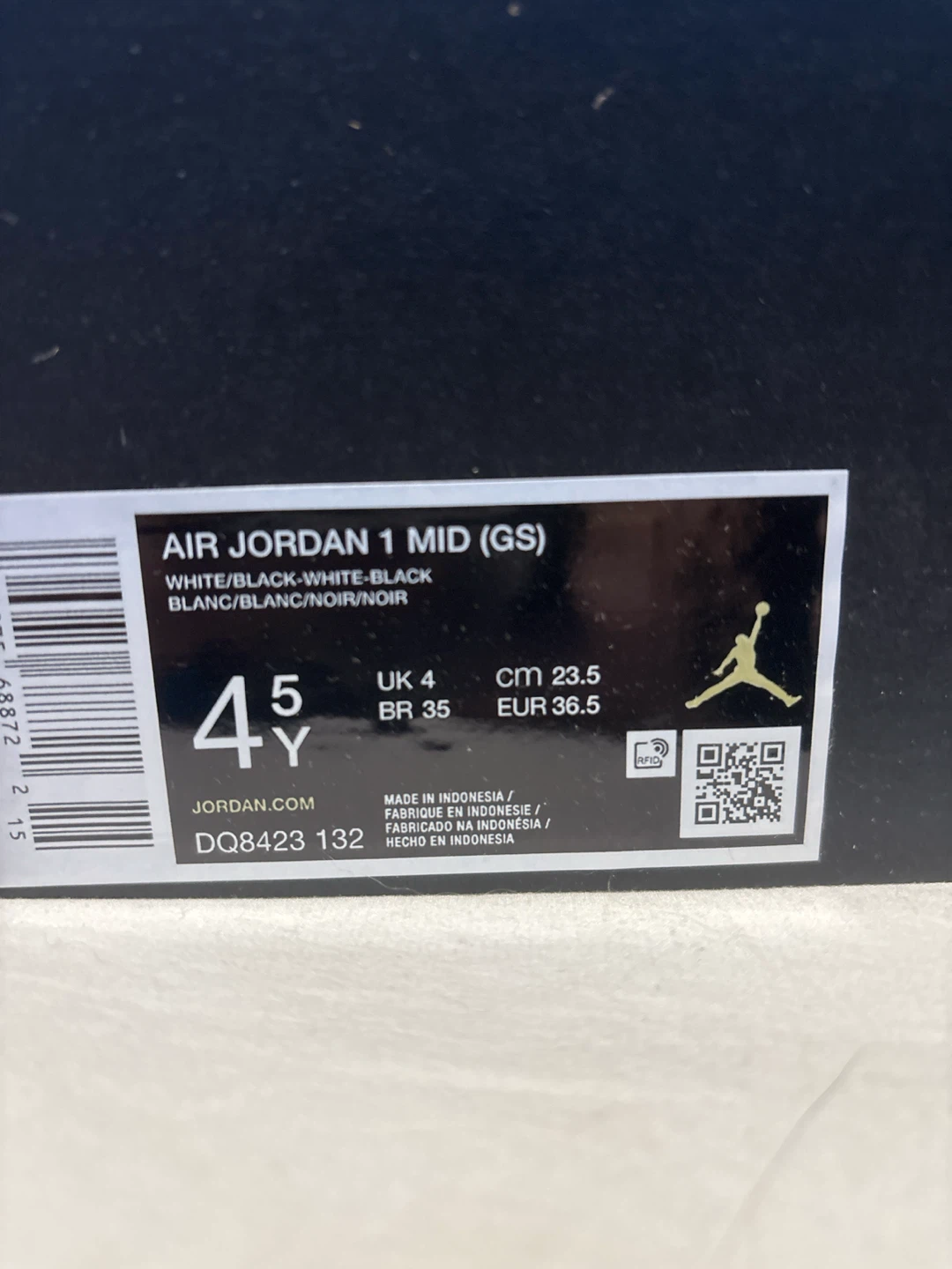 Air Jordan 1 Mid (GS) White/Black Sneakers - photo 2