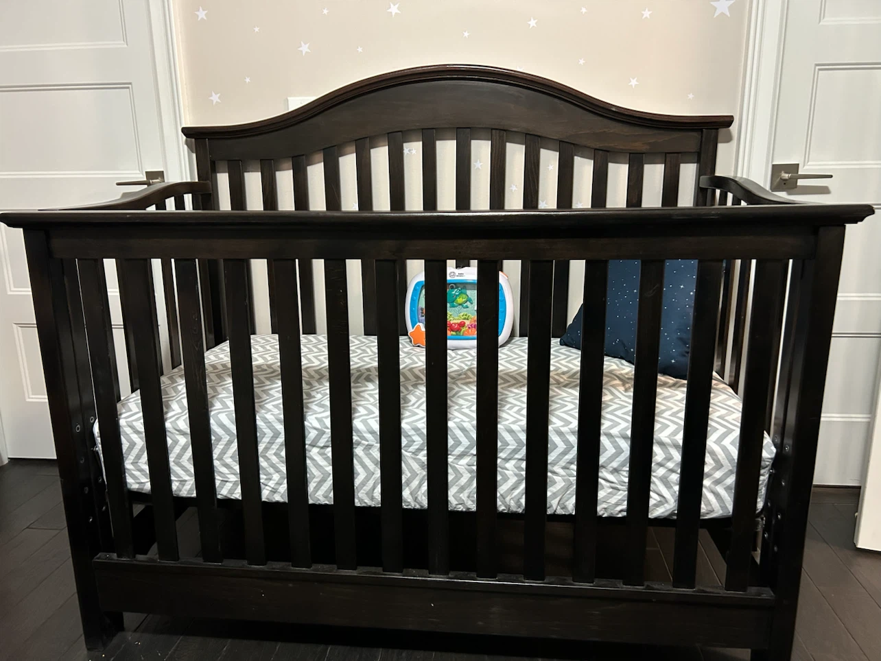 Dark Wood Convertible Crib - photo 5