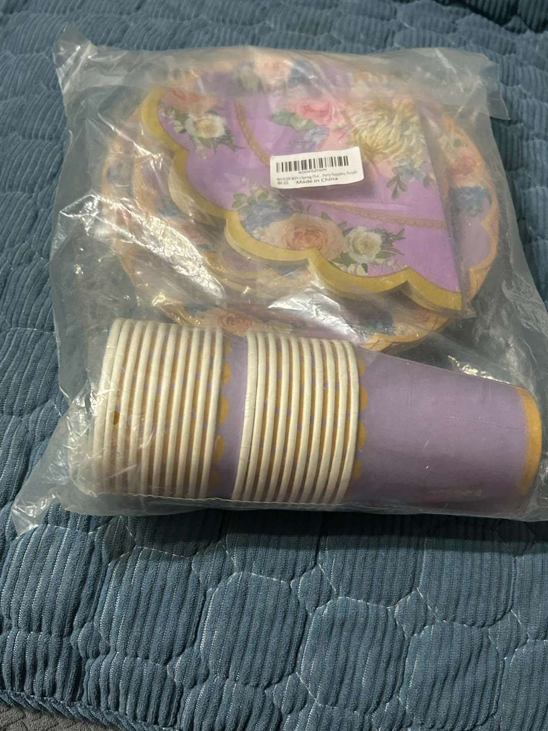 New - Purple Floral Party Plates and Cups Set 80 Pcs - photo 3