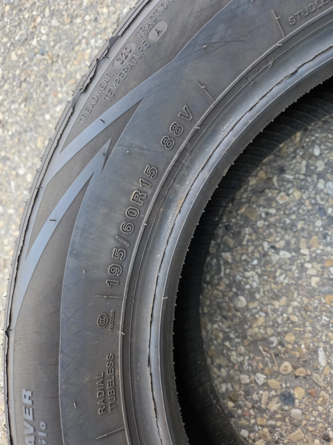 2 Tire 195/60R15 88V All Season Traction Tires (Set of 2) - photo 4