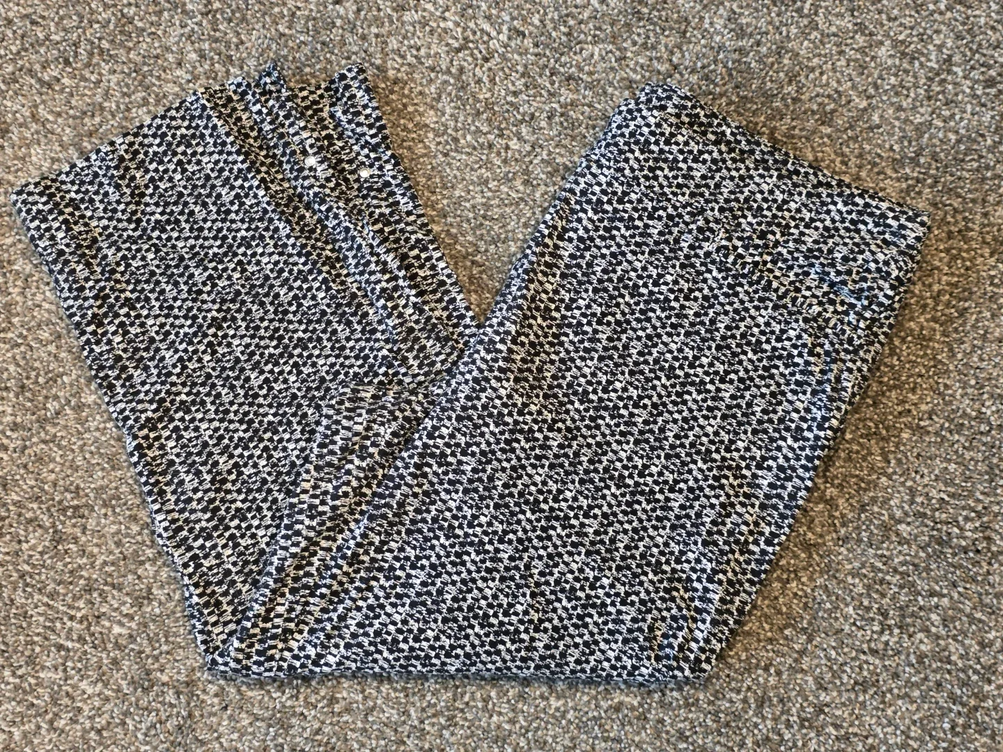 Hilary Radley Black & White Patterned cropped Pants