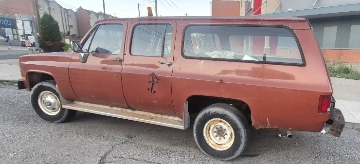 1982 Chevrolet Suburban - photo 2