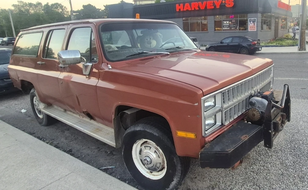 1982 Chevrolet Suburban - photo 3