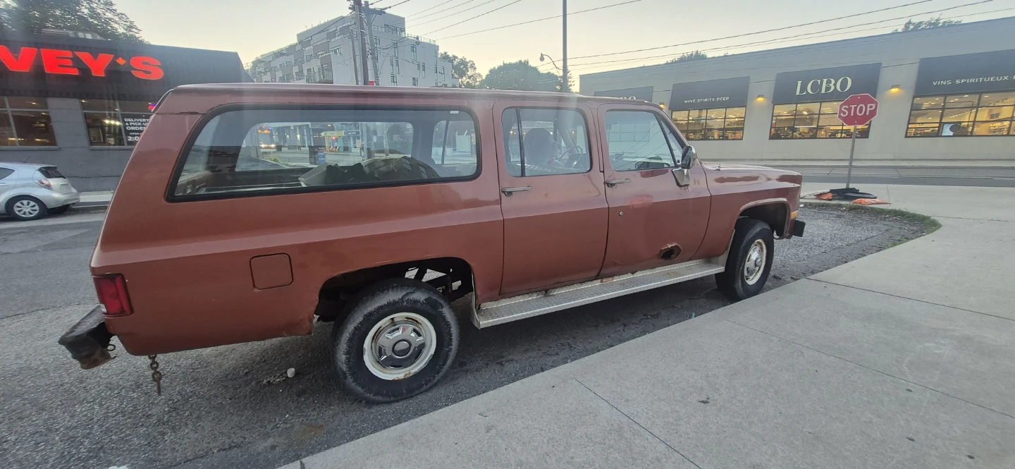 1982 Chevrolet Suburban - photo 5