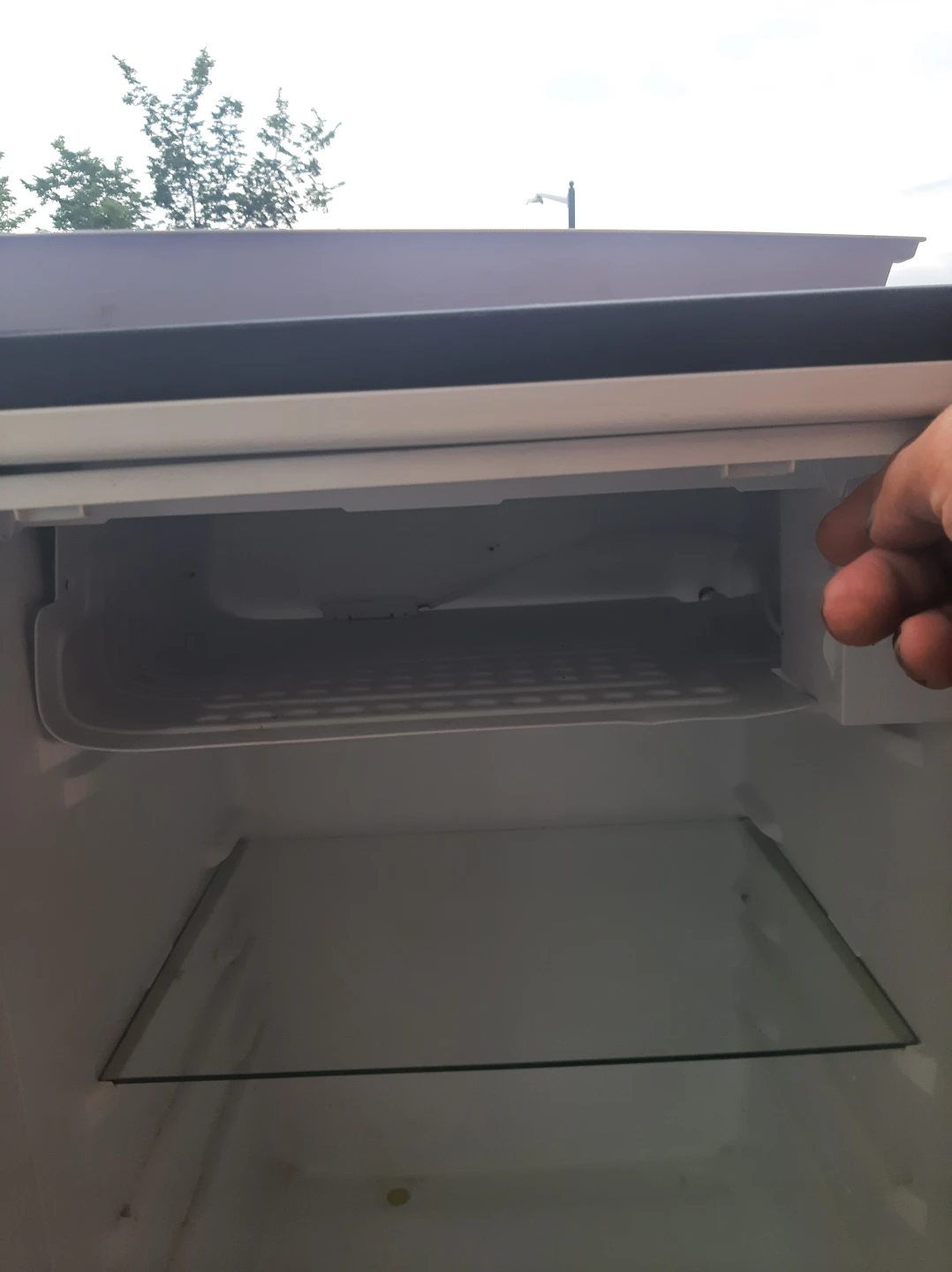 Hamilton Beach Mini Fridge - photo 3