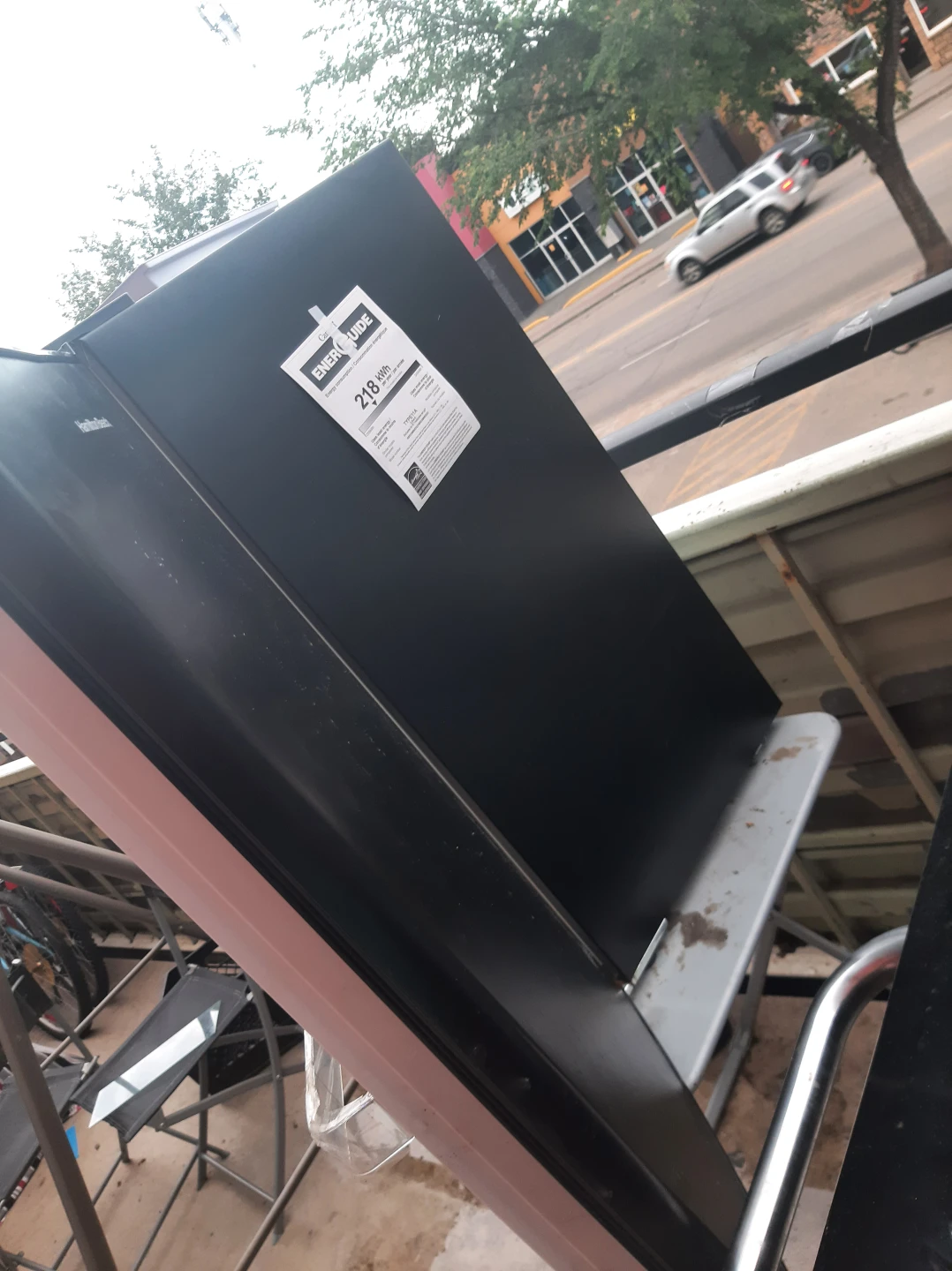 Hamilton Beach Mini Fridge - photo 5