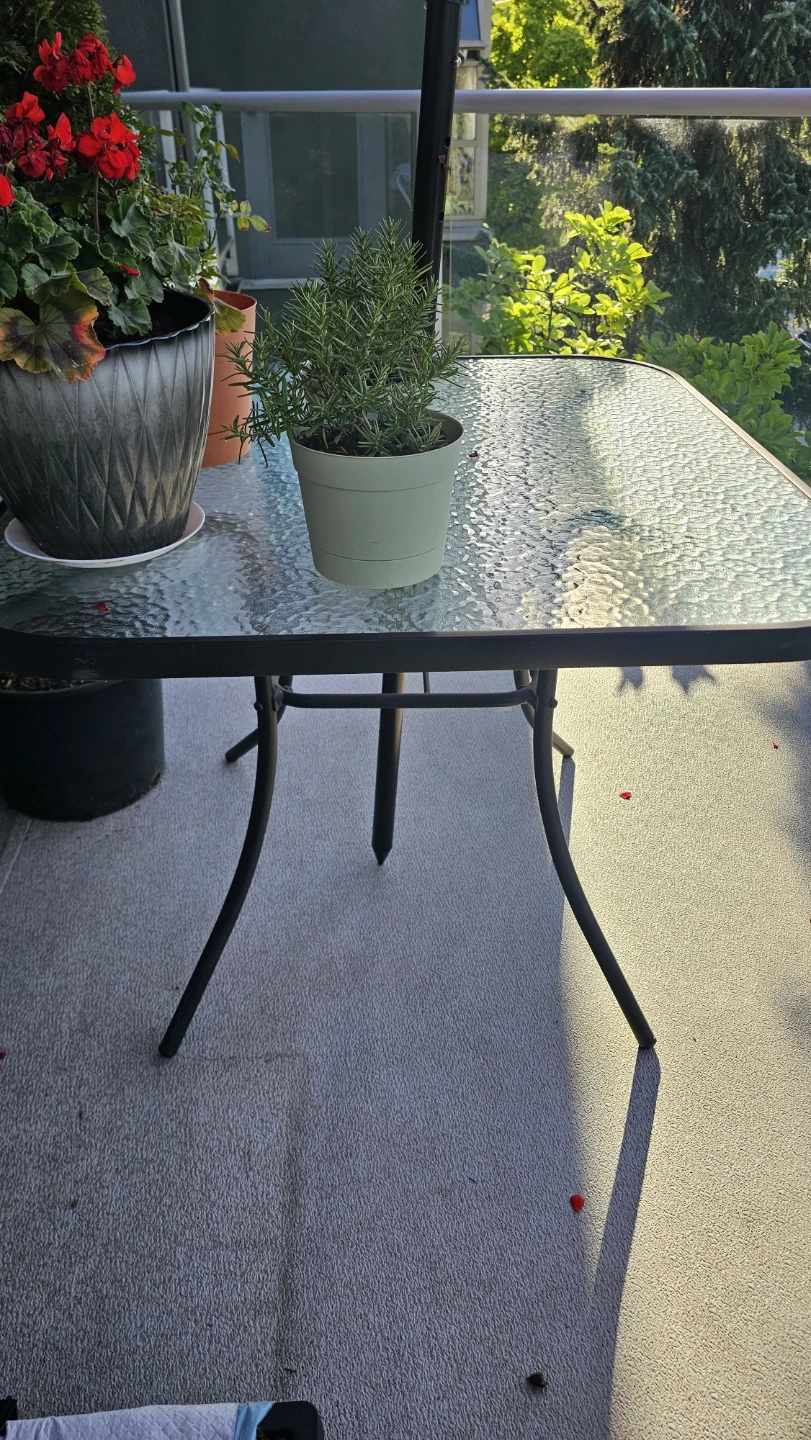 Square glass top  pattio table