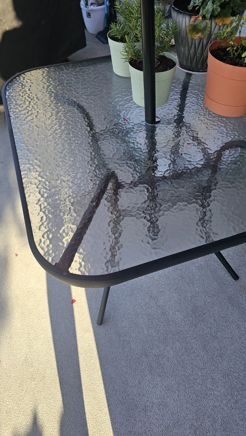 Square glass top  pattio table - photo 2