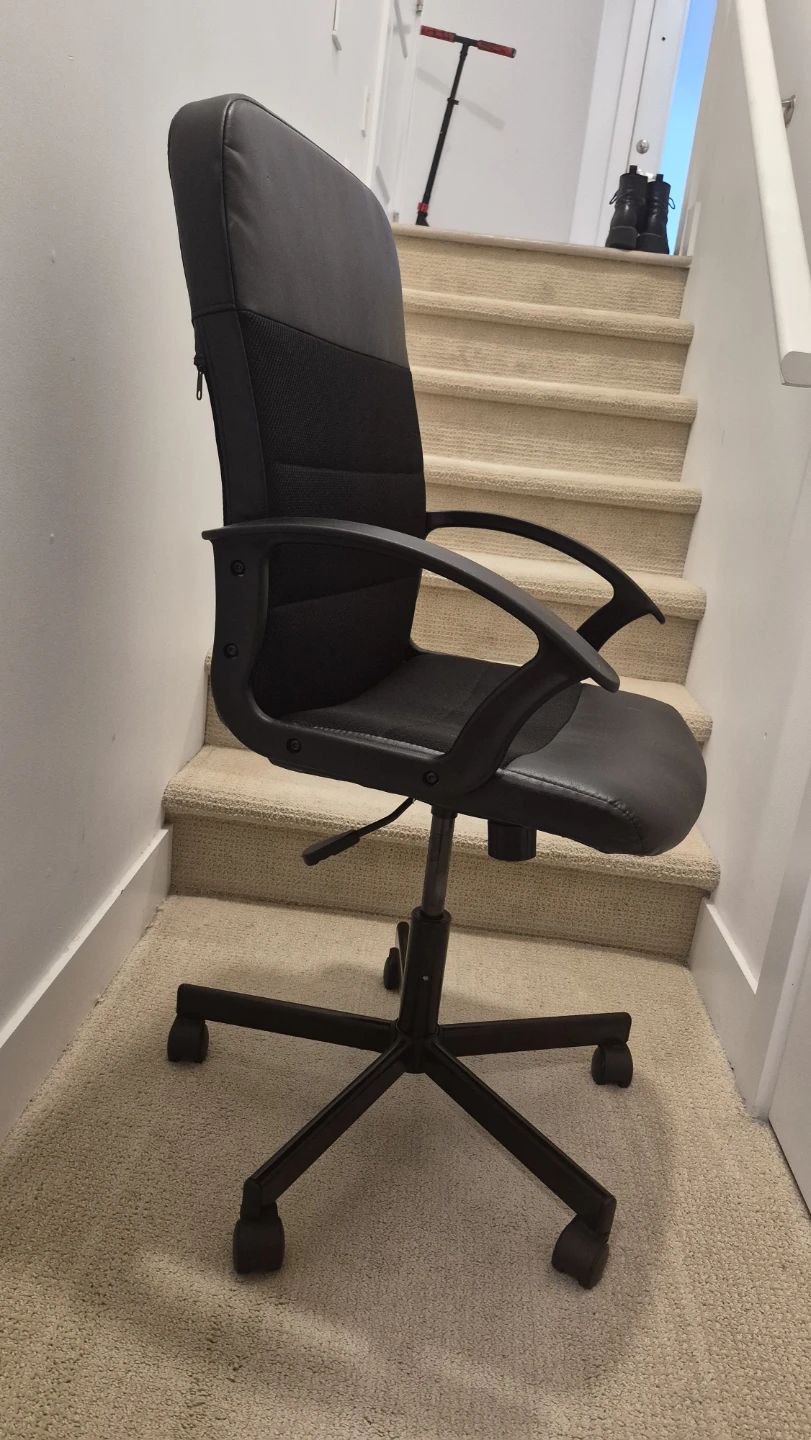 Black Office Chair - photo 2