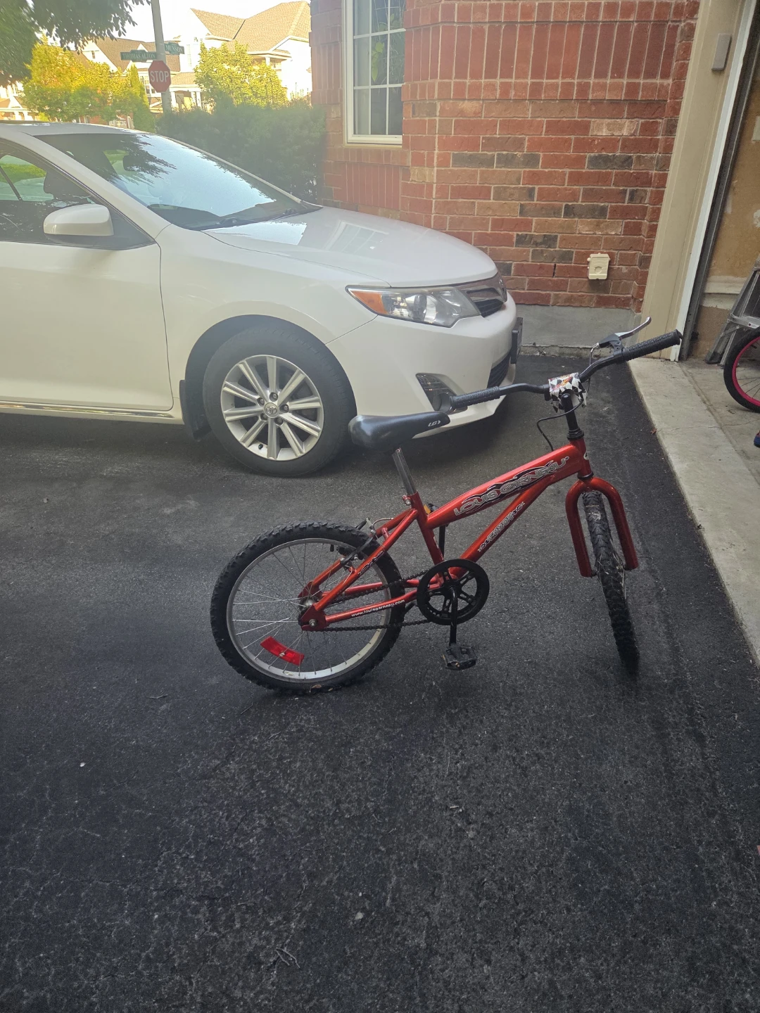 Red kids bike - louis Garneau