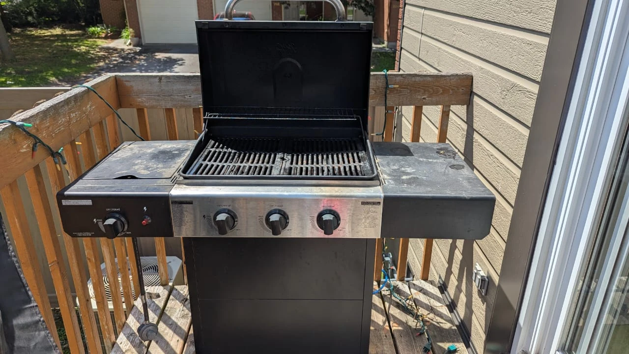 Master Chef 3-Burner Propane Grill with Side Burner - photo 3