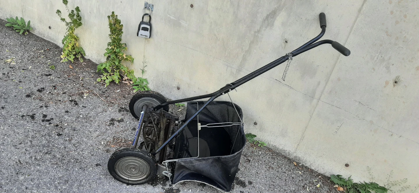 American Lawn Mower Co. Push Reel Mower