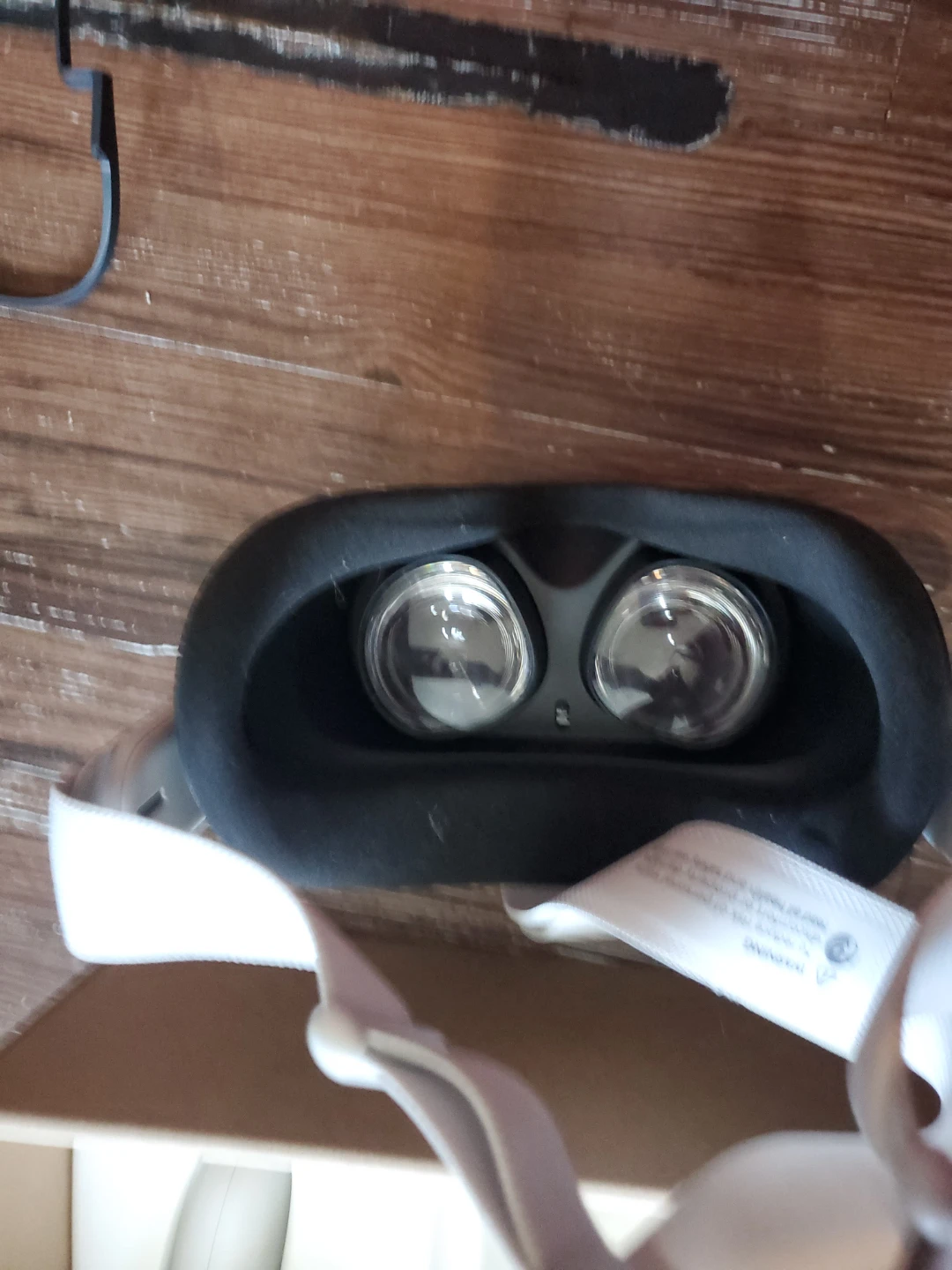 Oculus Quest 2 VR Headset and Controllers - photo 3
