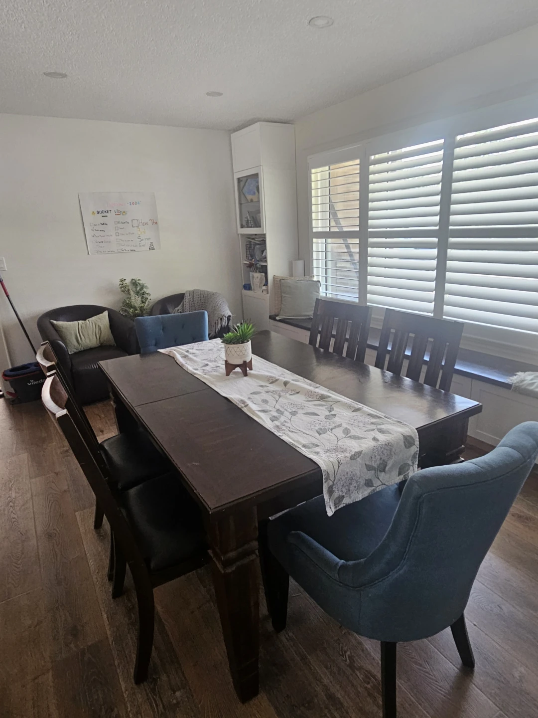 Dark Wood Dining Table with Extension Leaves - photo 3